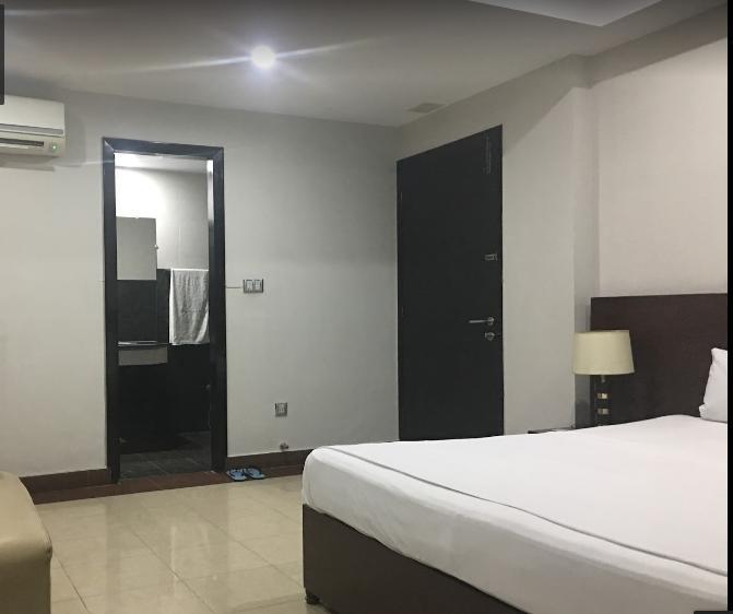 Hotel Multan Continental エクステリア 写真