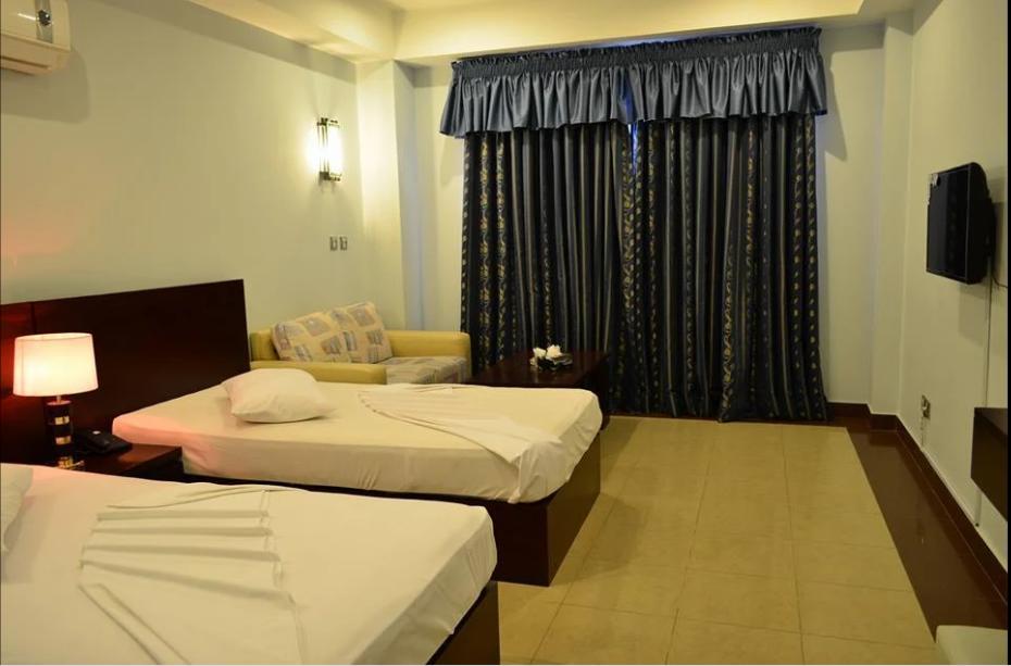 Hotel Multan Continental エクステリア 写真