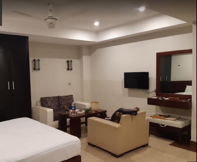 Hotel Multan Continental エクステリア 写真